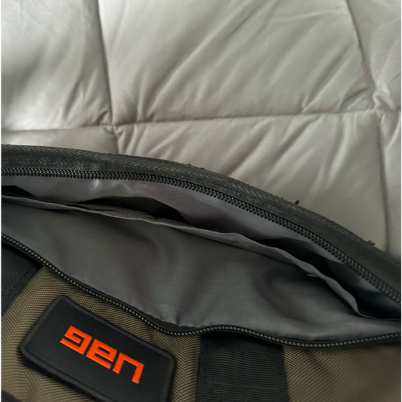 Super Sale One Day Onky! Small Tactical Breif laptop bag -olive green/black - Picture 2 of 7